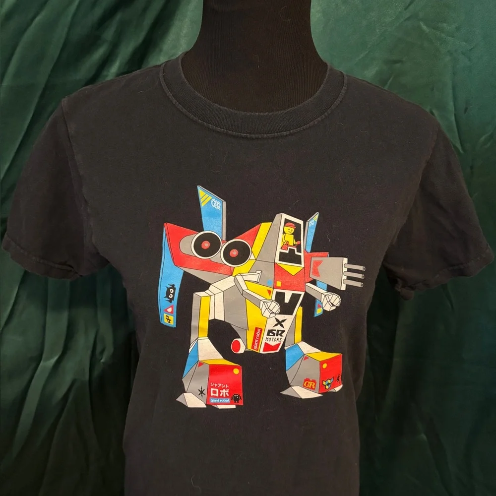 Transformers-Themed T-Shirt - Picture 3 of 6